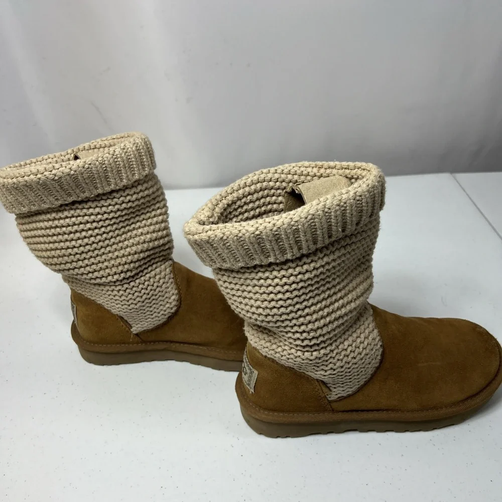 UGGs Tan Upper Knit Sweater Foldover‎ Cuff Size 5
